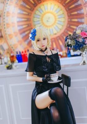 总裁撅着光屁屁被主人打臀缝小说